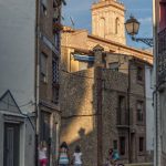 "NIÑAS PASEANDO" DE CRISTINA REBOLLO ABRIL