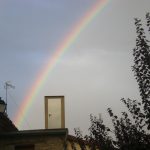 "LA PUERTA HACIA EL ARCO IRIS" DE SANDRA PÉREZ ALIAGA