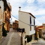 "CRUCE DE CALLES" DE ANA MARÍA PONS LÁZARO