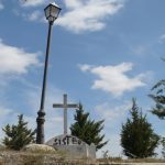 "LA FAROLA SE INCLINA ANTE LA CRUZ" DE JUAN MONTES MULA