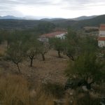 "RUINAS ENTRE MONTAÑAS" DE ELENA PAREDES OÑA